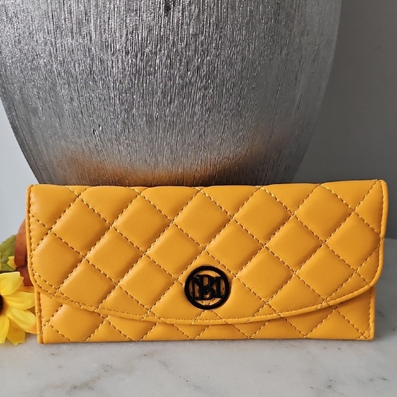 Badgley Mischka Handbags - Badgley Mischka Wallet